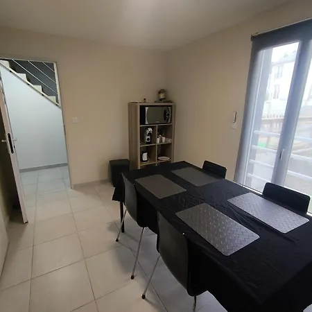 Homestay Notre Dame D'orgemont - Bleu Nuit 4